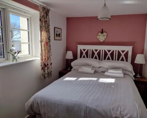 Coastal/ country cottage in Pembrokeshire National Park. Award winning beaches. Hotels in Stackpole