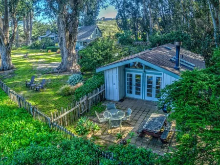Charming Beach Front Cottage