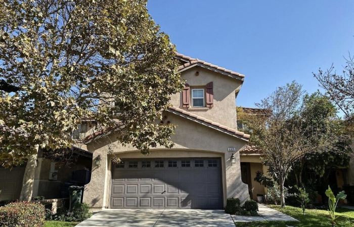 Golf course house with 2 master bedrooms
