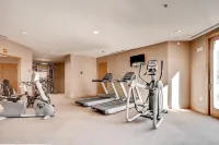 New Listing Steps from the lifts, Multiple Hot tubs/Play Pool - ジム