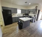 Spacious, cozy, and modern guest house in charming Queen Creek with AC & WiFi