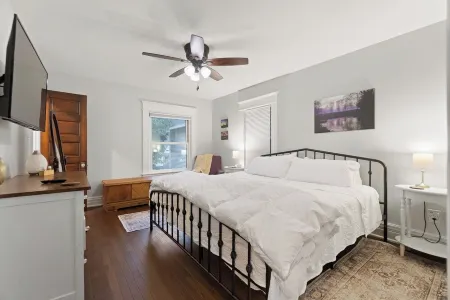 Historic Urban Retreat Fit for a KING!