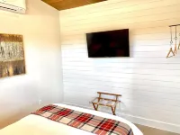 Cozy/Cute Tiny House close to wineries, wedding venues & outdoor fun Hôtels à proximité de : Ian's Chapel at Camp Lucy