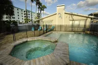 Beautiful Beachfront Home with Private Pool/ Firepit /on the Gulf