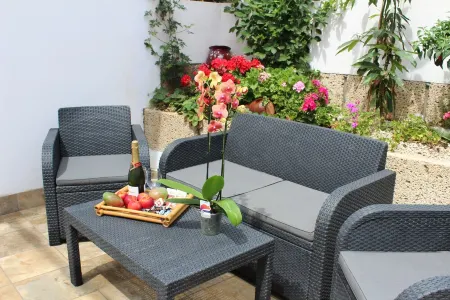 Casa el Olivo Tenerife, private heated pool.