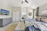 Large Family Private Home - HOT TUB, Pool, Pool Table, game room, dog friendly! Hotels near Express