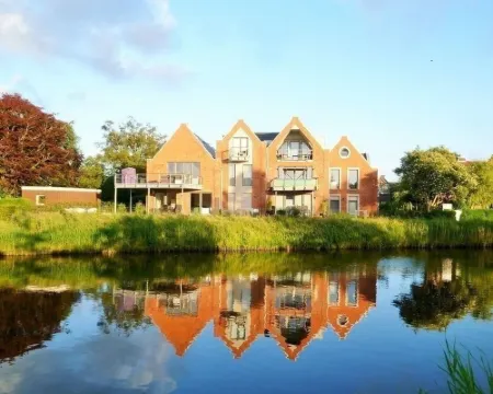 Pearl on the Harle Carolinensiel ❤️, with fantastic view, sauna, garden, barbecue Hotels in Carolinensiel