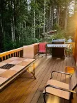 Cabin Retreat in the Woods - Hot Tub, Grill, Firepit, Ski at White Pass, Hiking