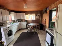 Walden’s Gingerbread House - A Basecamp for Groups, Fenced Yard, Pet Friendly Hotels in Jackson County