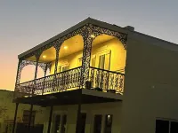 3-bedroom apartment in welcoming Crowley with AC, WiFi Hotels in Crowley