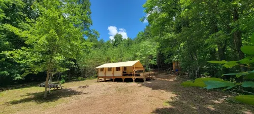Charming meadow camp in the forest  mountains near fish pond. Events are OK. Pet