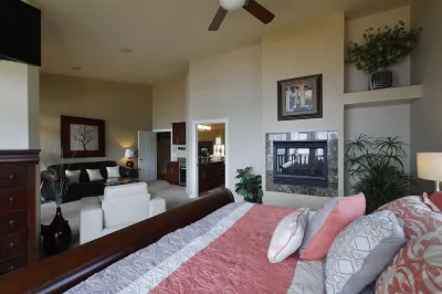 Luxurious Stay Spa Retreat - Private Hot+Cold Tubs, Steam Suite, Spa Services