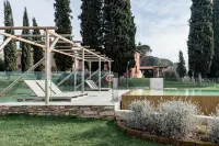 charming apartment with pool just 4 km from the center of Arezzo and 6 km from t
