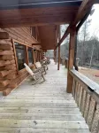 Beautiful New Cabin on the Broad River, 3 miles from Lake Lure, NC