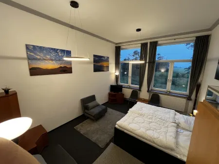 Ecolodge Loft, 180qm Raumwunder für bis zu 8 Personen, 5km zu Nordsee / Büsum