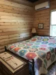 Adorable cottage. You will not find a better direct view of Patoka Lake.