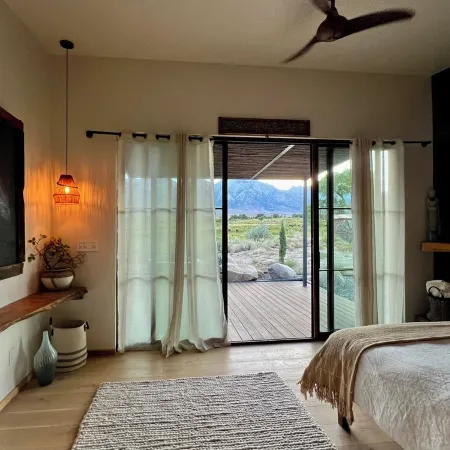 The LONEWEST Retreat in the Eastern Mountain Sierras