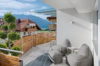 Top Vacation Apartment with Garden & Terrace, Bike Room, Garage, Cron 4 Sauna & Pool Hotels in Riscone