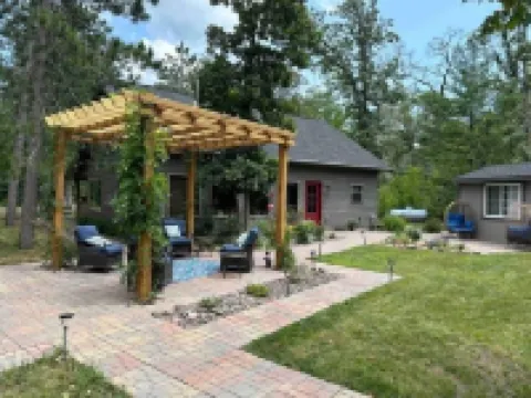 Yellow Acre: a newly built cabin on Yellow River Hotels in Burnett County