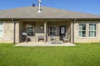 4 bedroom 2 bath Sleeps 8