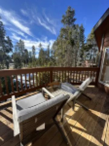 Pet Friendly Mountain Home w/Hot Tub, 10 Mins from Ski Resort & on Shuttle Route