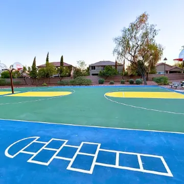 Calming 5 Bed, 3 Bath, in Good Location