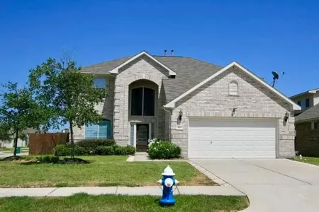 5minutes direct to Kemah with the beaches and countless seafood restaurants Отели в г. Сибрук