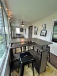 Lake Erie Escape! Lake Views, Private Beach, 20 min to Cedar Point + Jet Express