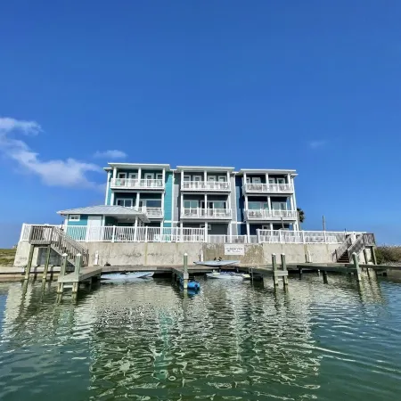 Waterfront Harbor View Hideaway