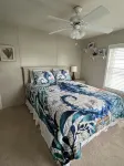 Waterfront Home Close to Beach Fenwick Float-ors附近的飯店