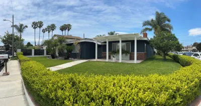 HEATED POOL & JACUZZI, QUIET, AIRY SPA LIKE BACKYARD, NEAR NEWPORT BEACH