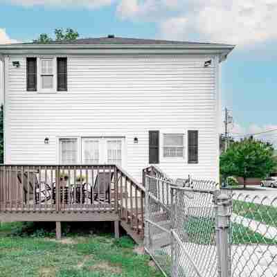 Bourbon Trail! Prime Location, Amenities & Sauna! Hotel Exterior