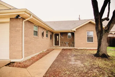 Cottage with hot tub!