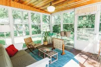 Charming Cottage w/ HOT TUB - 5 Min from LAKE MICHIGAN!