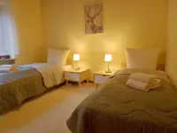 Grill, Überdachte Terrasse, Sonnenschirm, 2 Einzelbetten, 2xtv, Küche, Ww-knoten Hotel a Mengerskirchen