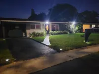 SunnySide Getaway <15mins from beach/Dtown/airport Hotels near Central Broward Park & Broward County Stadium