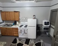 Studio w/Full Kitchen, Near MTU, Houghton, Keweenaw, Dining & on the Trail