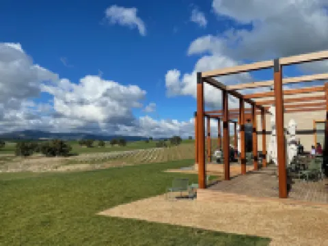 Howqua House - a homely gem close to the lake. Hotels in Mansfield