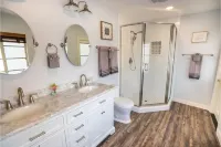Cam Heights Hideaway w/ Full Kitchen & King Bed Hotels in der Nähe von Camarillo Station