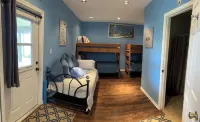 Welcome to Sunset Chateau! This split level 4/2 house close to the beach!