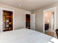2020 Modern Farmhouse Next to Trails, Near Boulder, Denver, Louisville Lafayette - balcony