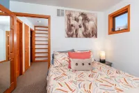 Comfortable Mountain Home Near Downtown Glenwood & 15 mi. to Skiing!