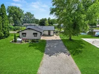 Lake Wawasee/HOT TUB/GAME ROOM/PONTOON RENTAL