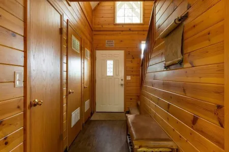 Southgate Getaway of Yosemite Отели рядом с достопримечательностью «Тенайя Лодж эт Йосемити»