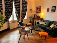 SIGNATURE ART DECO APARTMENT