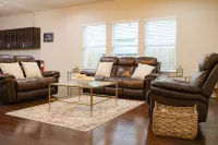 Home In The Heart Of Alvin!