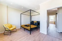 Stylish old building apartment with 2 bedrooms - 200m to the Elbe - close to the center Hotels in Pieschen