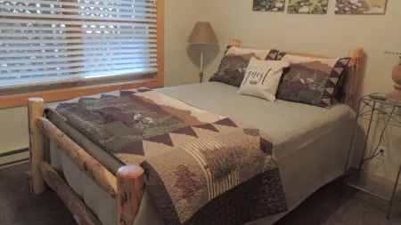 Mountain and Lake Views Отели рядом с достопримечательностью «Гоблинс Форест»