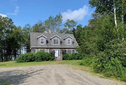 Oceanfront Home; A Coastal Maine Woodland Retreat