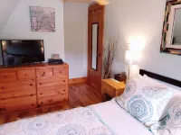 Serene Lakefront Retreat: Close to Marina, Park, & Downtown Charm